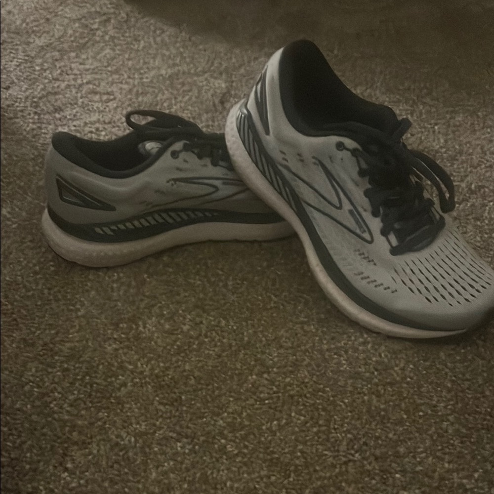 Brooks Black and Gray Athletic Shoes with Mesh Upper